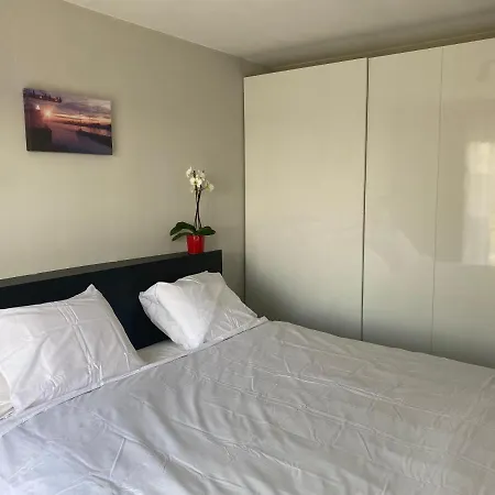 Apartman Feel At At This Homeawayfromhome Appt With A Stunning Water Canal View And Gym Gent