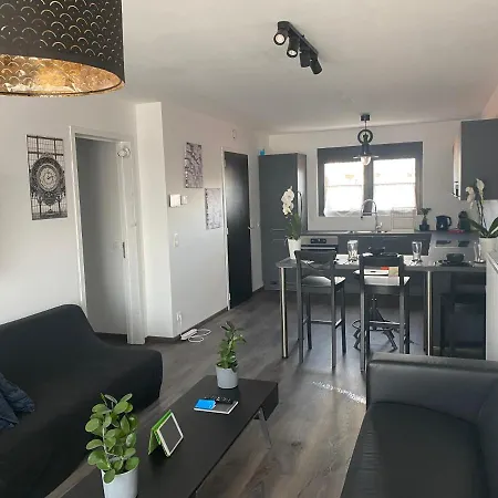 Apartman Feel At At This Homeawayfromhome Appt With A Stunning Water Canal View And Gym *