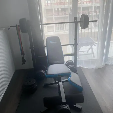 Apartman Feel At At This Homeawayfromhome Appt With A Stunning Water Canal View And Gym