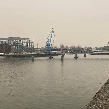 Apartman Feel At At This Homeawayfromhome Appt With A Stunning Water Canal View And Gym Gent