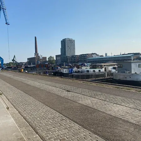 Apartman Feel At At This Homeawayfromhome Appt With A Stunning Water Canal View And Gym *